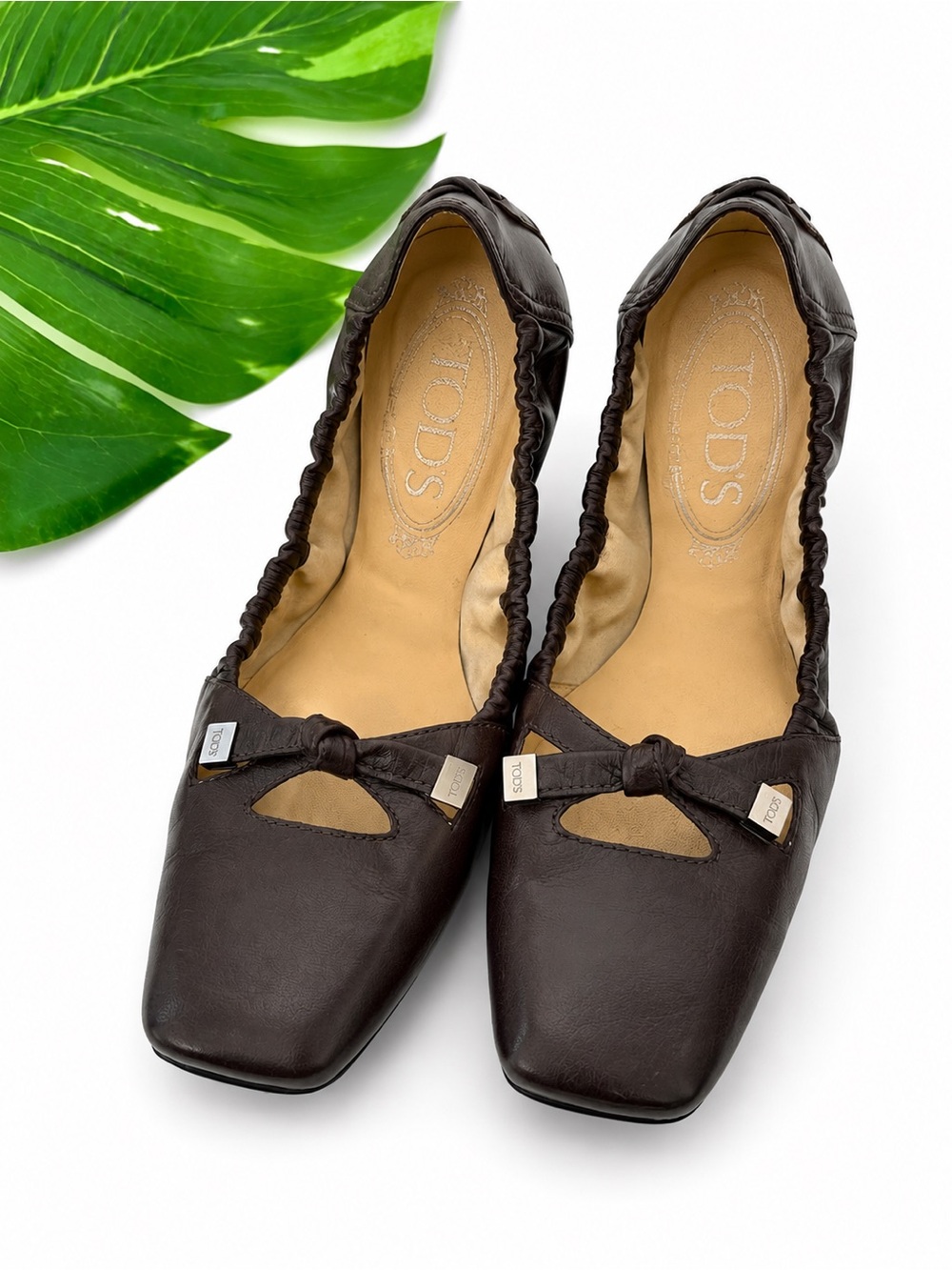 Tod’s Brown Leather Ballet Flats Size 35.5 EU Logo Hardware Italian Luxury Shoes